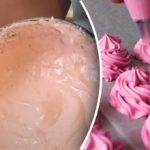 Otroci bodo navdušeni: recept za domače jagodne marshmallows v 10